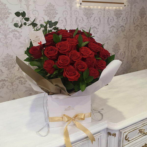 30 Red Royal roses