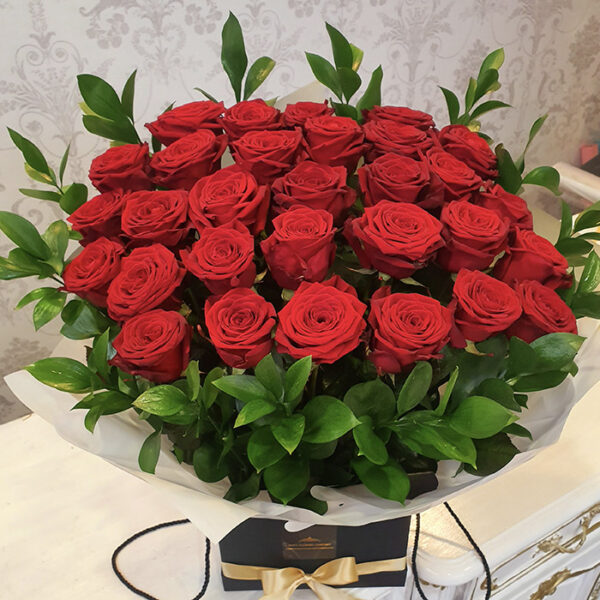 30 Red Royal roses