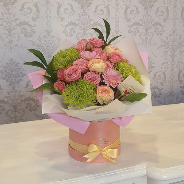 Pink flowers box