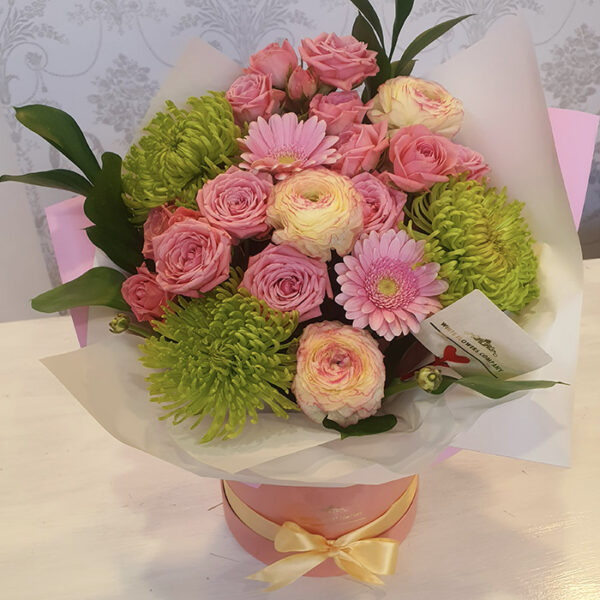 Pink flowers box